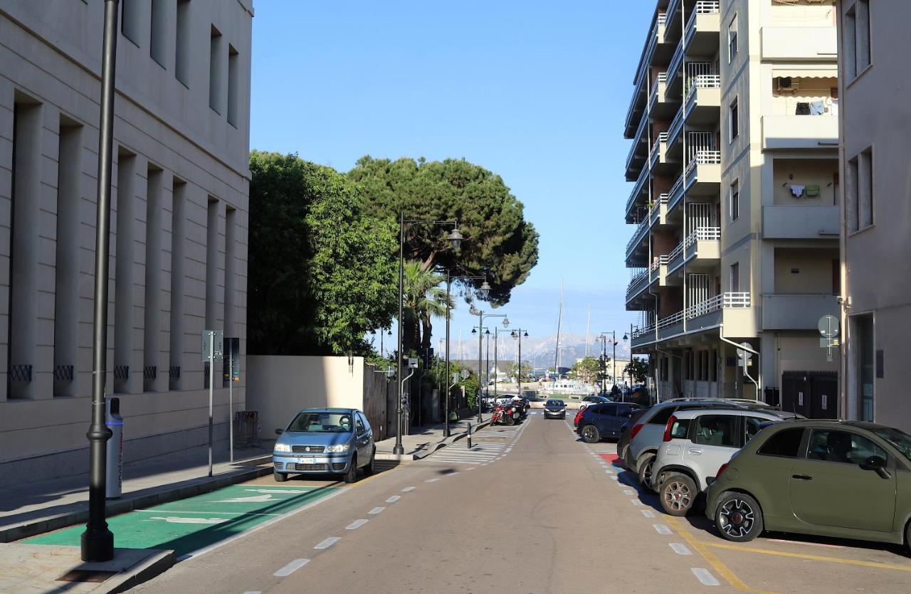 Appartamento Charming & Luxurious Gem Olbia Esterno foto