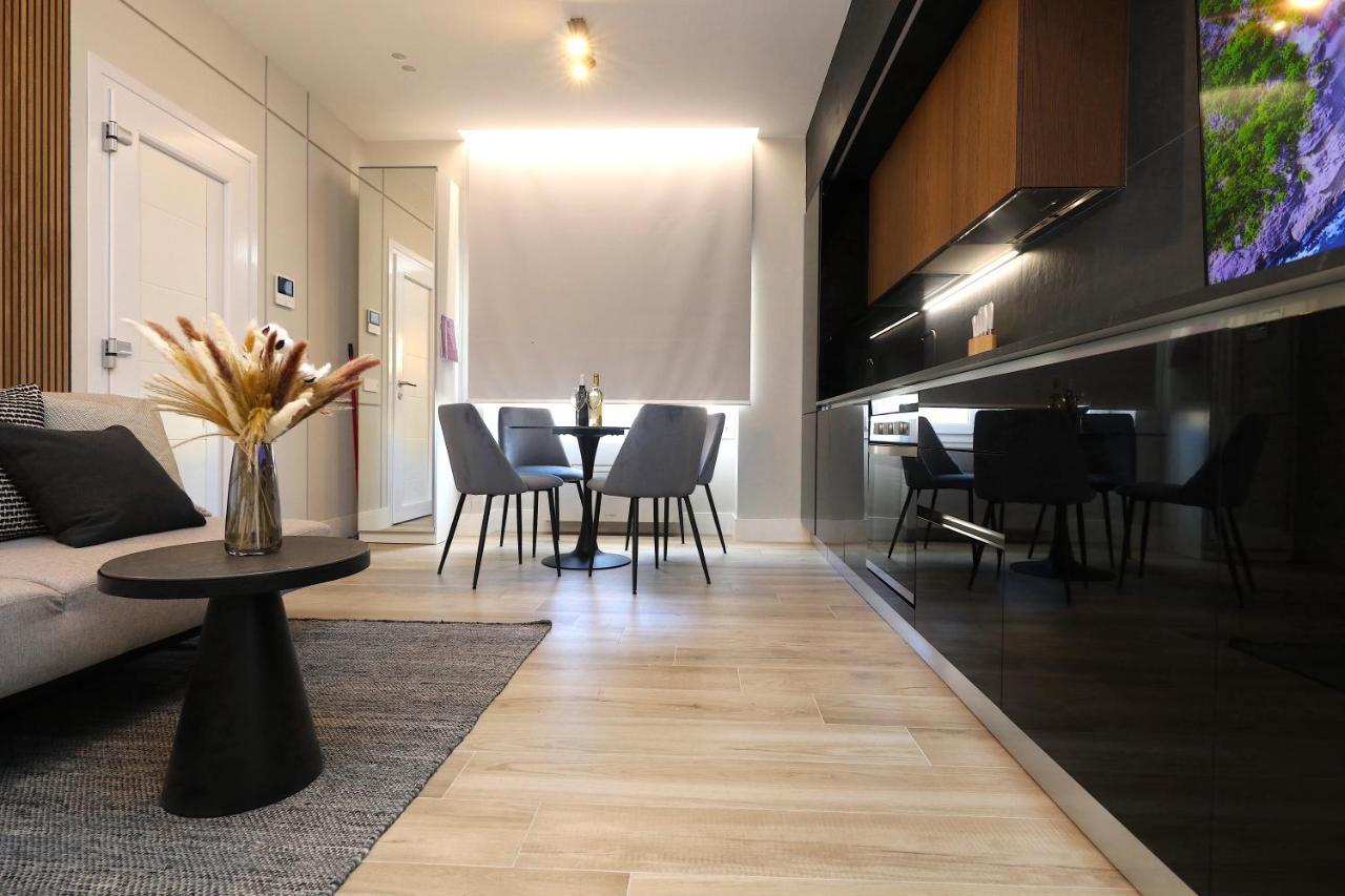 Appartamento Charming & Luxurious Gem Olbia Esterno foto