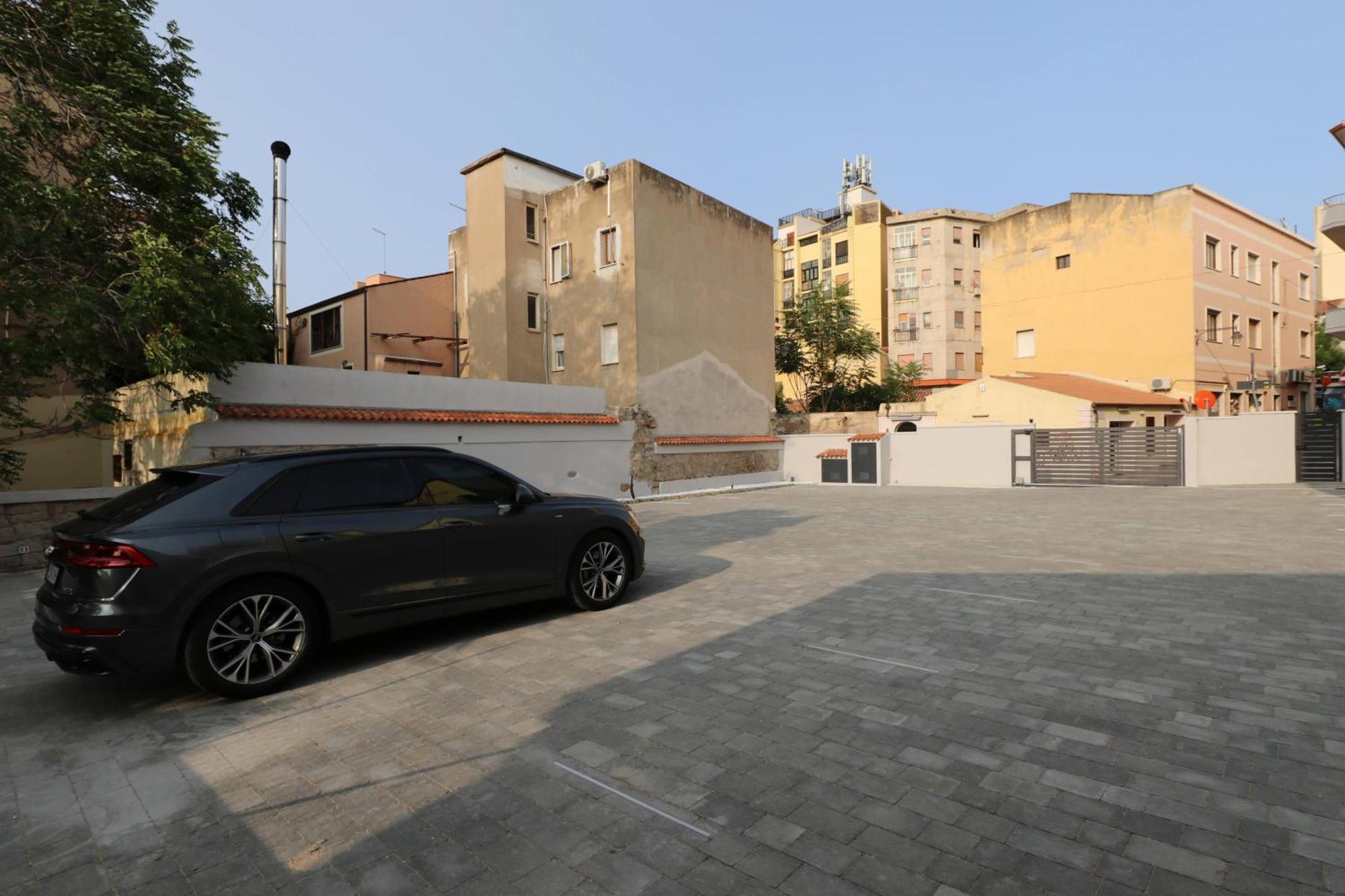 Appartamento Charming & Luxurious Gem Olbia Esterno foto
